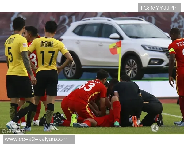阿图尔与内马尔重聚合影祝福早日回归赛场 阿图尔与内马尔重聚合影祝福早日回归赛场